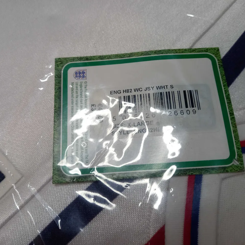 PACKAGED SCORE DRAW OFFICIAL RETRO WHITE/BADGE JERSEY - XLARGE