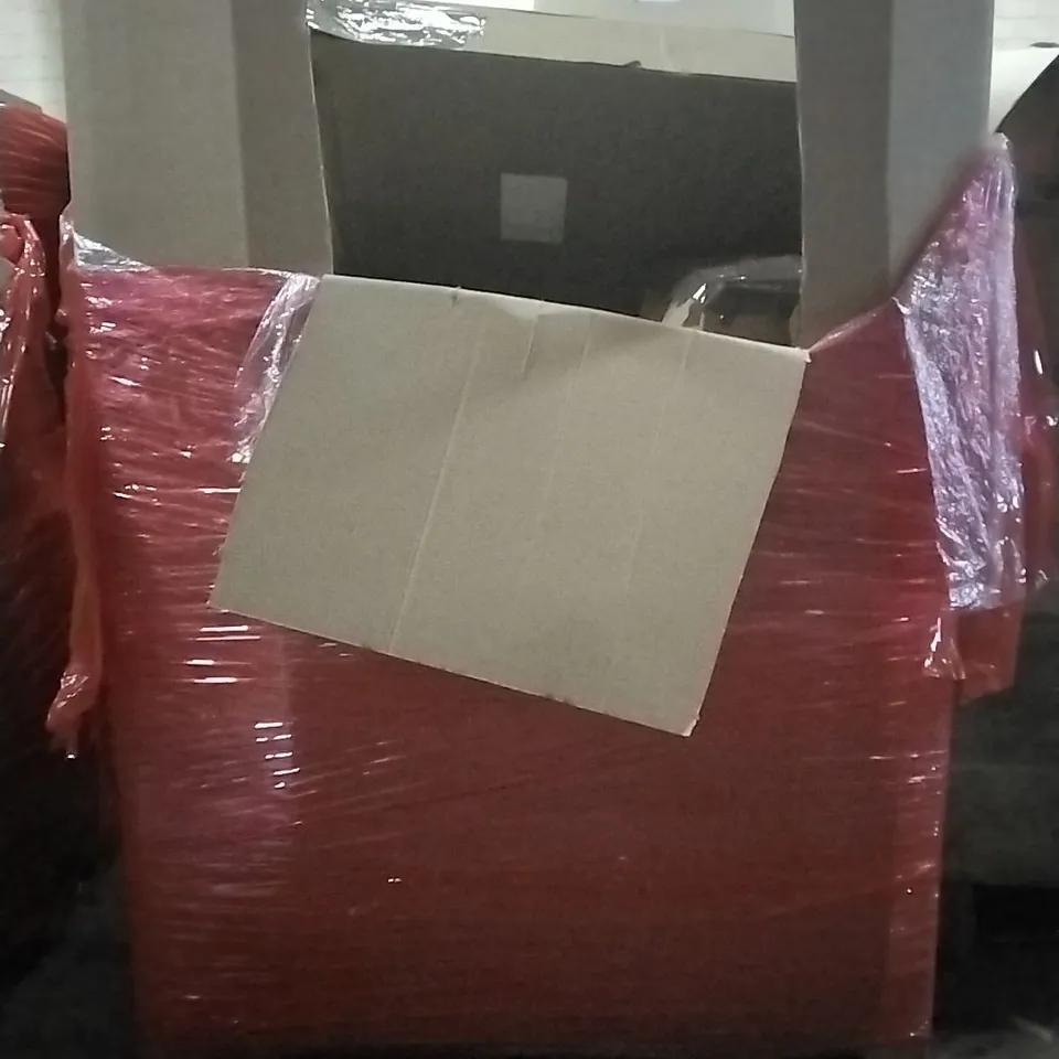 PALLET OF HOUSEHOLD ITEMS TO INCLUDE THE SEAHORSE BARQUE,TOILET SEATS, ARM REST PILLOW AND OTHER ASSORTED ITEMS...