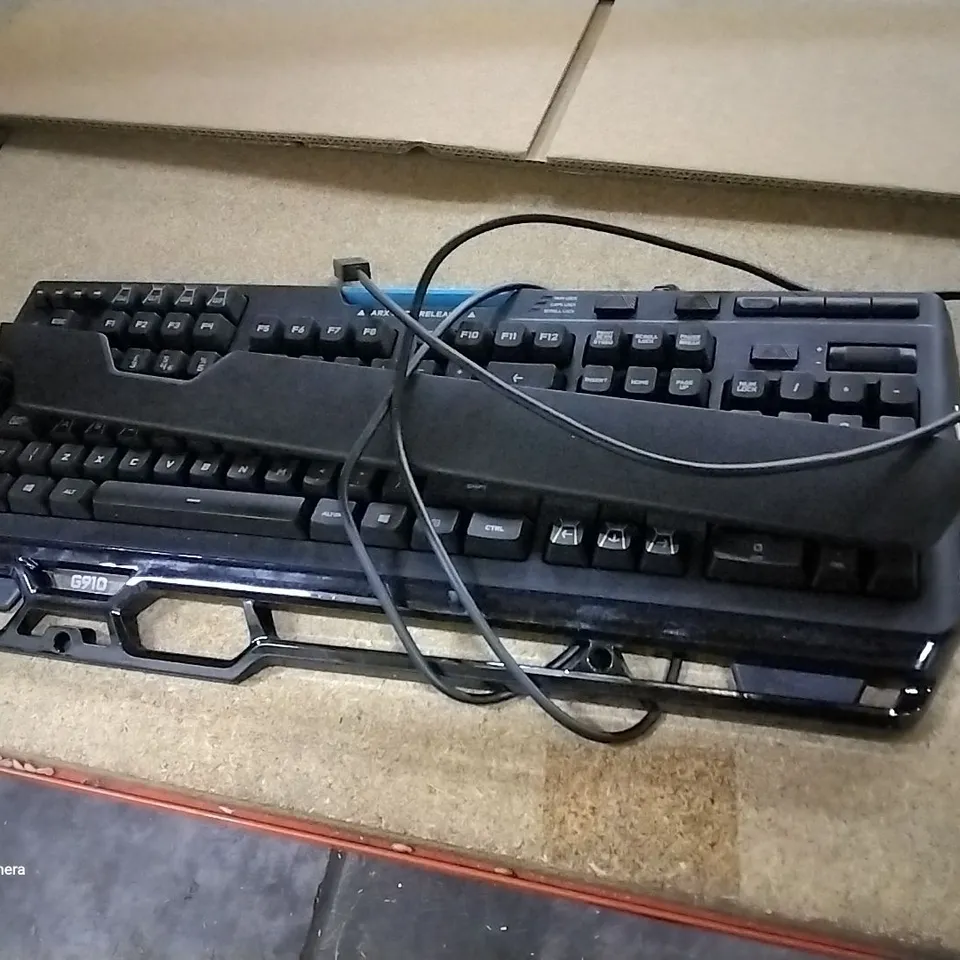 GAMING KEYBOARD BLACK G910