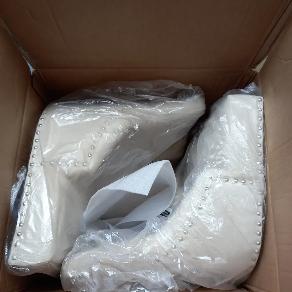 WARWICK BAR STOOL PAIR - COLLECTION ONLY RRP £299.99