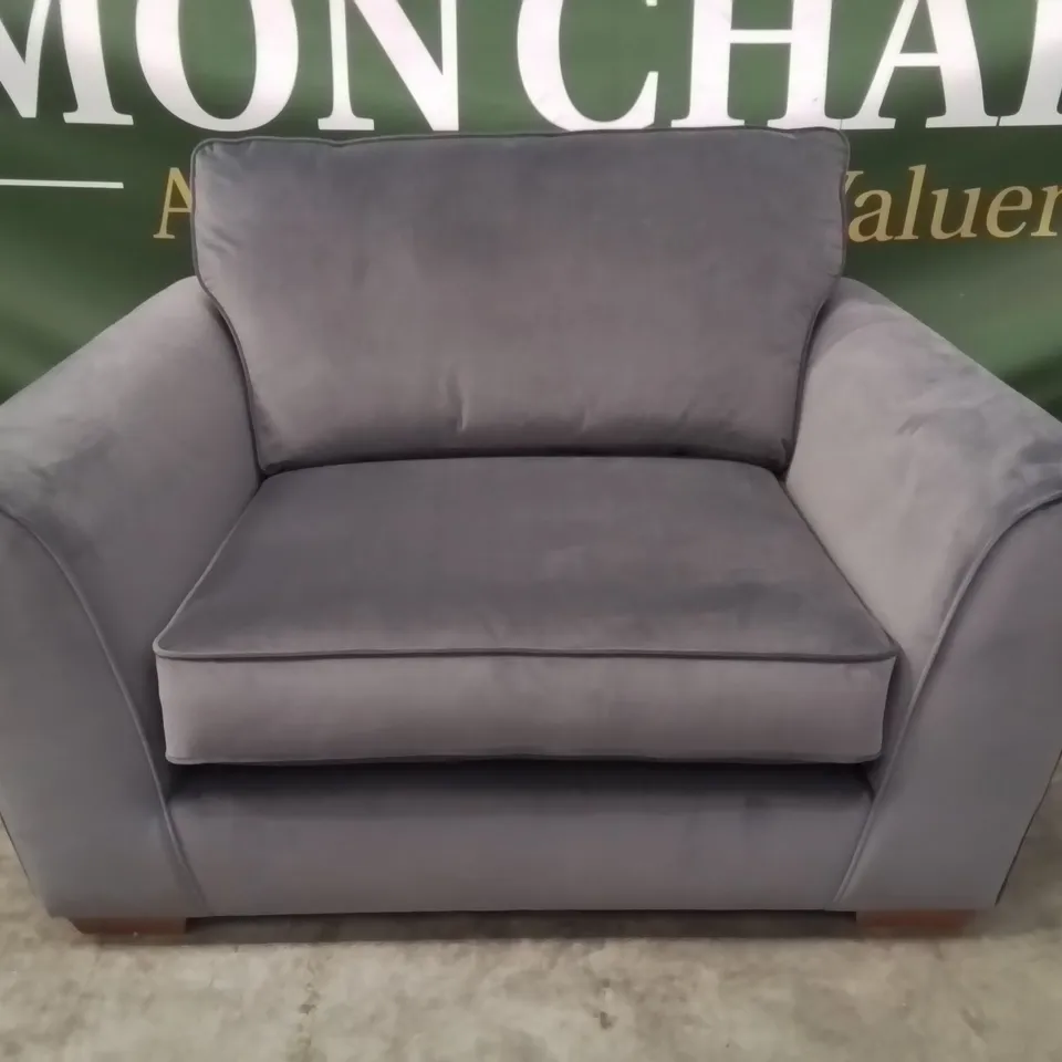 QUALITY DESIGNER EX SHOWROOM JACKSON VELVET SNUGGLE CHAIR - GRANITE