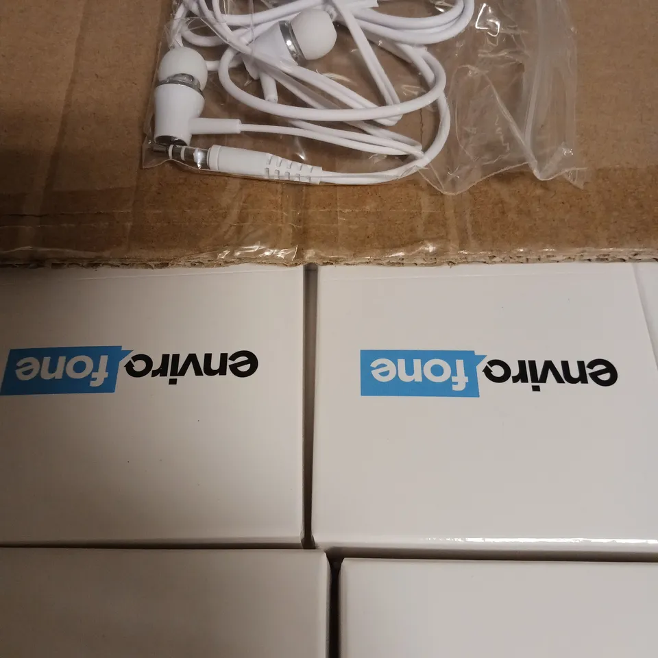 BOX OR APPROX. 500 STEREO EARPHONES WITH MIC IN WHITE  