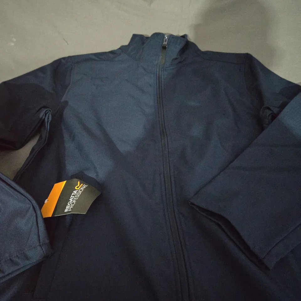 REGATTA CLASSIC SOFTSHELL NAVY JACKET - LARGE