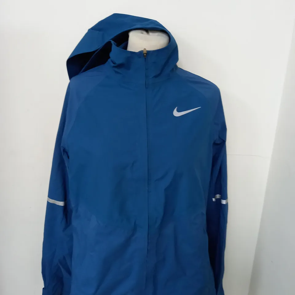 NIKE LIGHTWEIGHT JACKET SIZE S