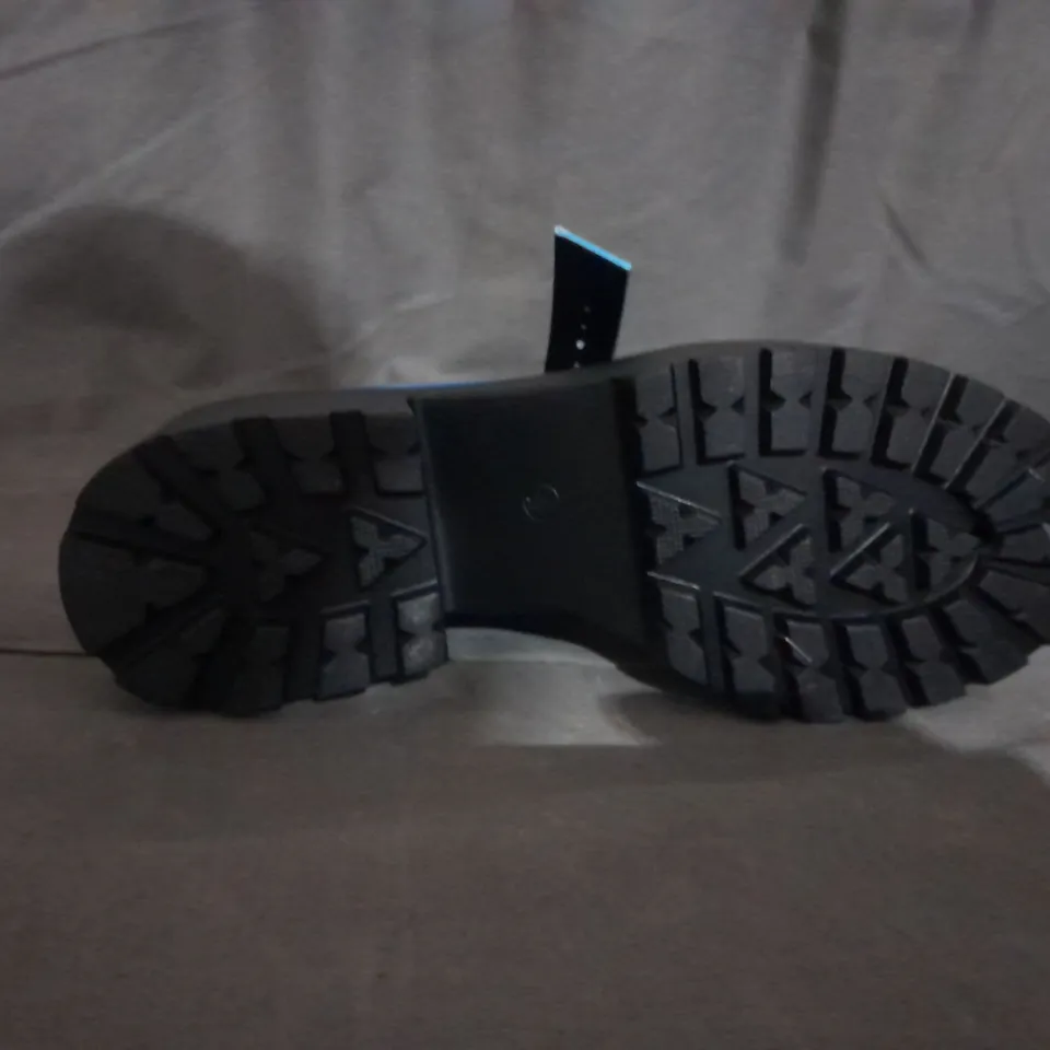 PAIR OF TIRA MARY JANES SPACE MISSION EDITION SIZE 4