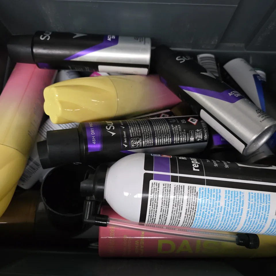 APPROXIMATELY 16 ASSORTED AEROSOLS TO INCLUDE LIQUI MOLY TIRE REPAIR SPRAY, SURE ACTIVE DRY, DAISE PINEAPPLE WHIP BODY WASH, ETC - COLLECTION ONLY