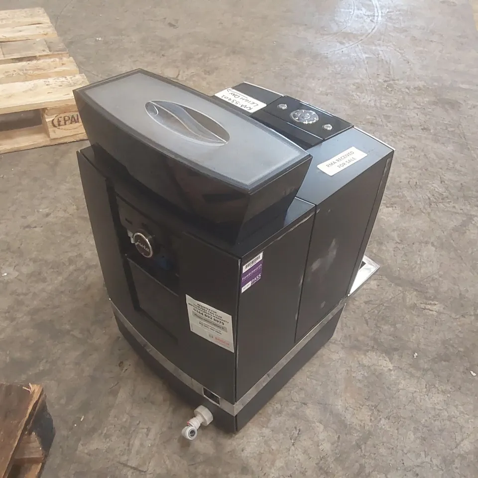 JURA GIGA COMMERCIAL COFFEE MACHINE