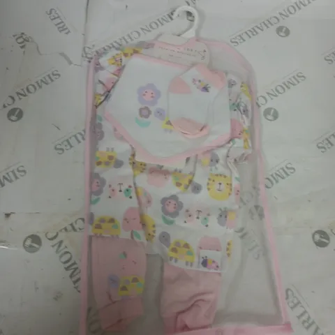 GIRLS PREMIUM GIFT SET SIZE 3-6 MONTHS