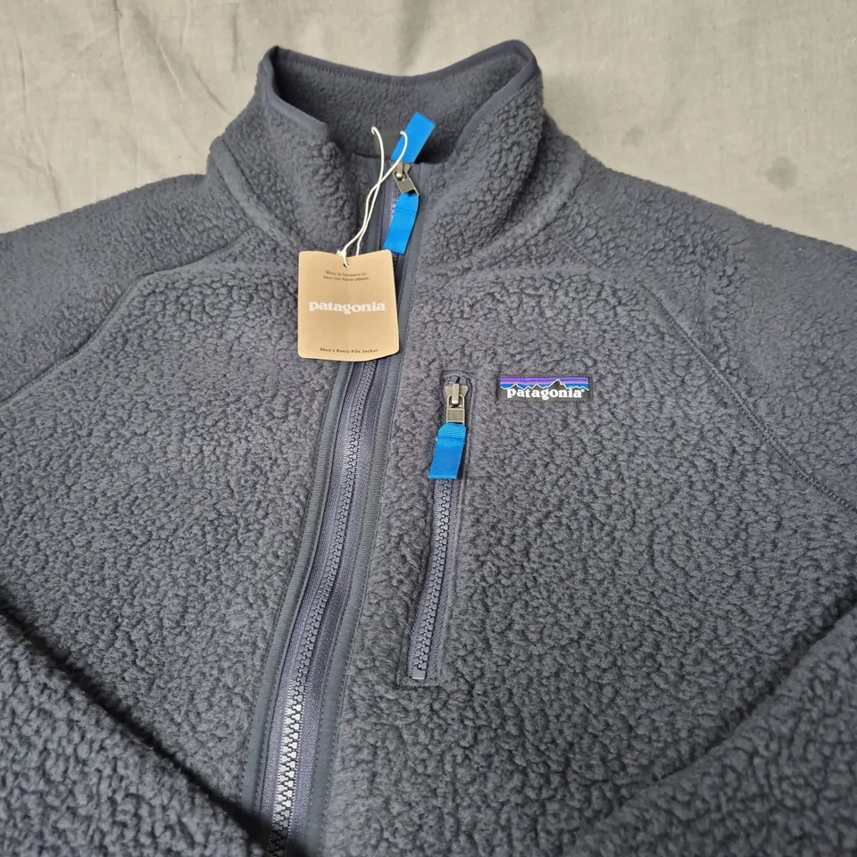 PATAGONIA MENS RETRO PILE JACKET - SIZE XL