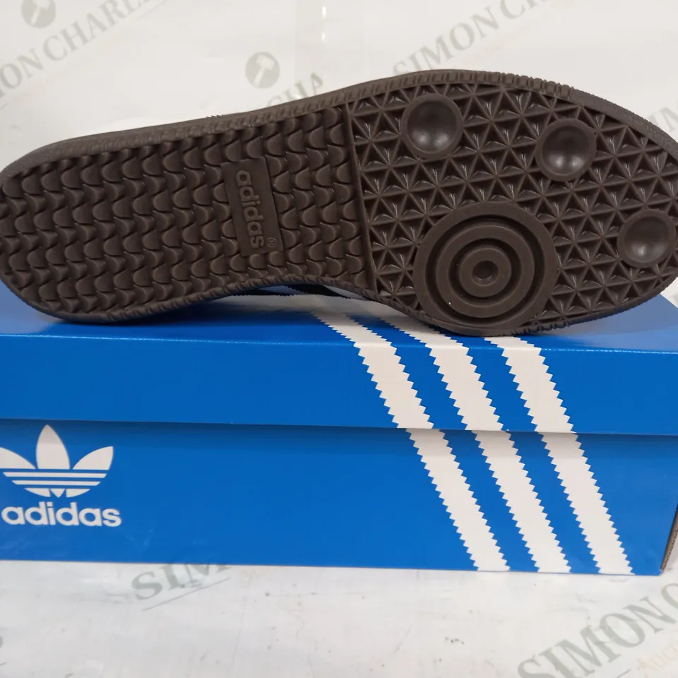 BOXED PAIR OF ADIDAS SAMBA OG SHOES IN WHITE/BLACK UK SIZE 7
