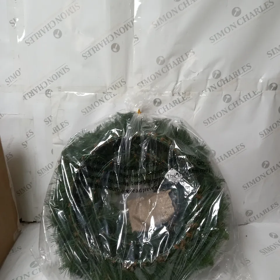 BOXED KELLY HOPPEN GREEN WREATH DECORATION  