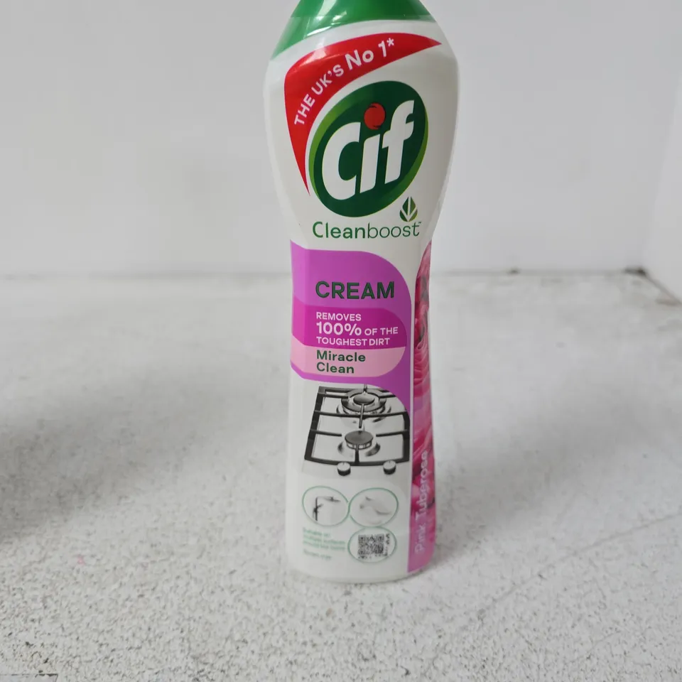 APPROXIMATELY 7 ASSORTED HOUSEHOLD LIQUIDS INCLUDING CIF CLEANBOOST AND DAZ LOTUS BREEZE 