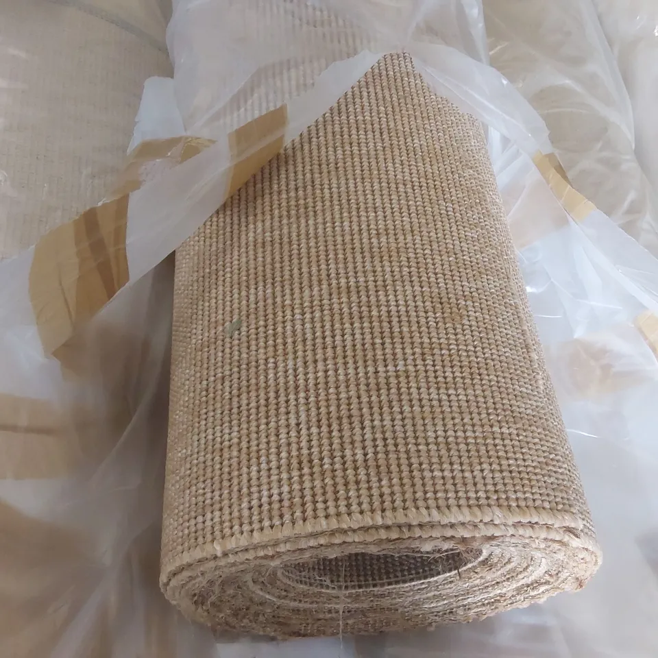 ROLL OF QUALITY EASISISAL CLASSIC CARPET - APPROXIMATELY 6.5 x 4m