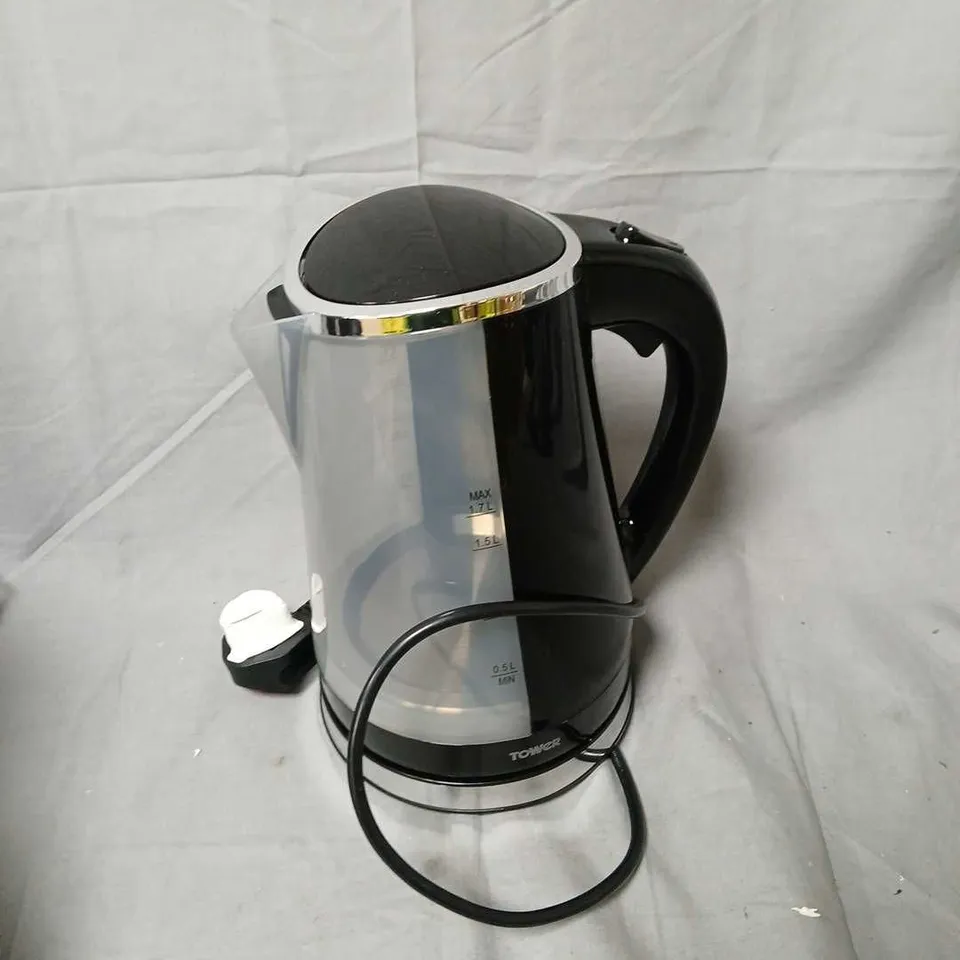 TOWER BLACK LED COLOUR CHANGING 1.7 LITRE KETTLE – BOXED