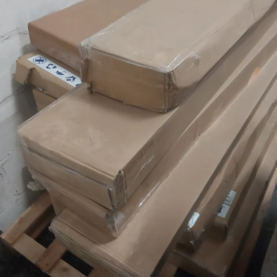 PALLET CONTAINING A LARGE QUANTITY OF ASSORTED EMMA BED PARTS