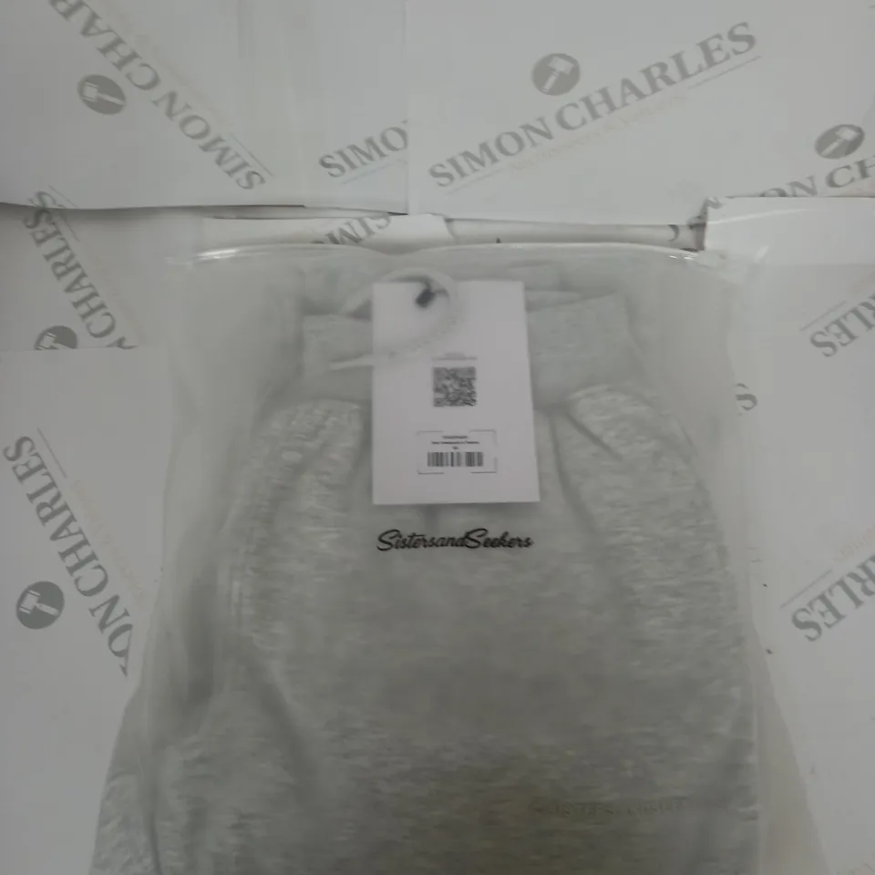 SISTER AND SEEKERS GEAR GREY SWEATPANTS SIZE XS
