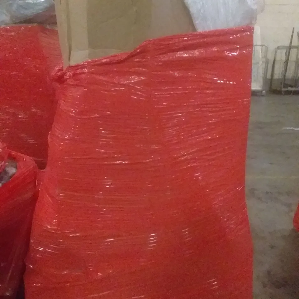 PALLET OF ASSORTED ITEMS INCLUDING GAMING CHAIR, CEILING FAN LIGHT, T TIER ROUND STAND, AIR FRYER