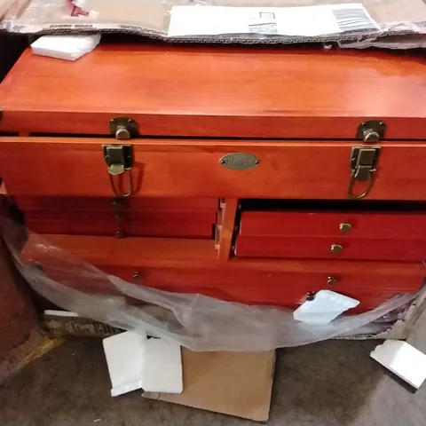 CLARKE CMW-9B 9 DRAWER WOODEN MACHINIST TOOL CHEST
WOODEN PANELS ARE LOOSE