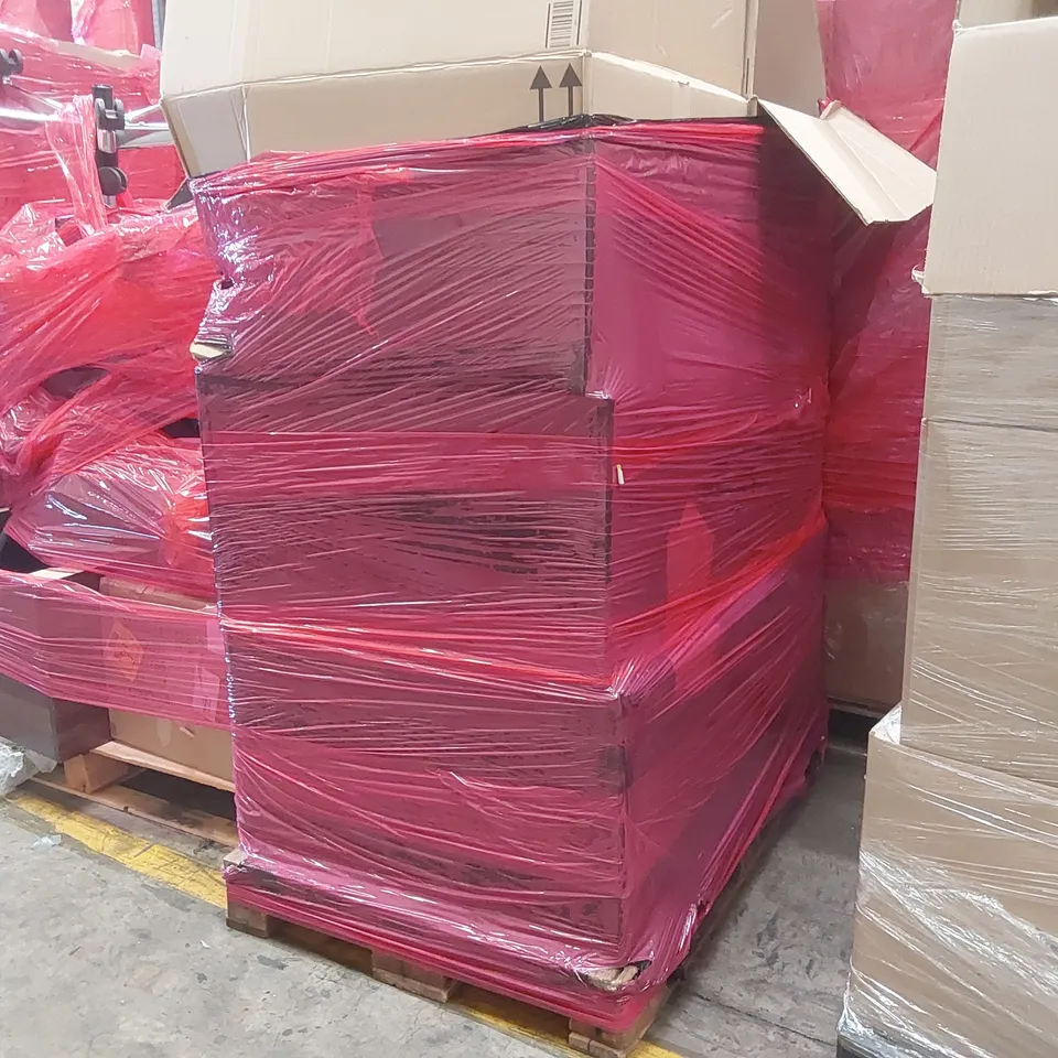 PALLET OF ASSORTED ITEMS INCLUDING: CHRISTMAS PUZZLES, GAME, MICROWAVE COOKING POTS, TRIPOD FLOOR LAMP, WOMEN'S CLOTHING, HALLOWEEN DECORATIONS CT