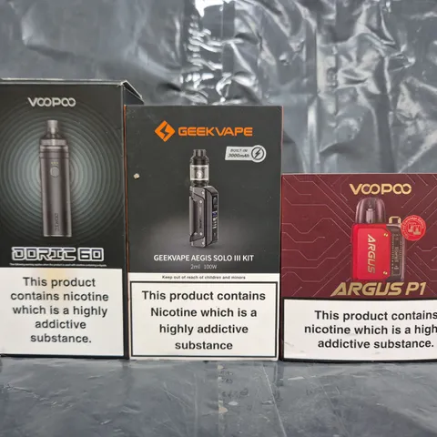 BOX OF APPROXIMATELY 15 ASSORTED VAPING ITEMS AND PRODUCTS TO INCLUDE VOOPOO, GEEK VAPE, ETC