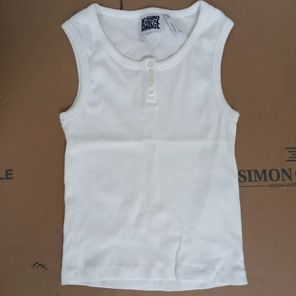 RECLAIMED VINTAGE RIBBED BUTTON VEST IN WHITE SIZE 8