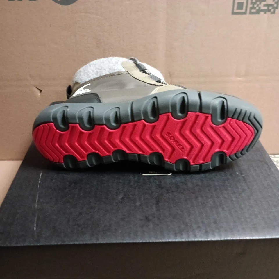 BOXED PAIR OF SOREL EXPLORER II CARNIVAL FELT WP BOOTS – WOMEN'S UK 7 