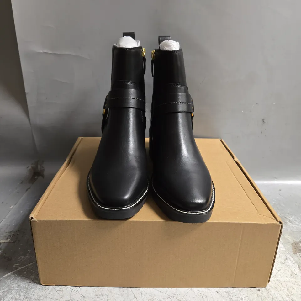 BOXED PAIR OF BODEN BLACK BOOTS SIZE 3Y