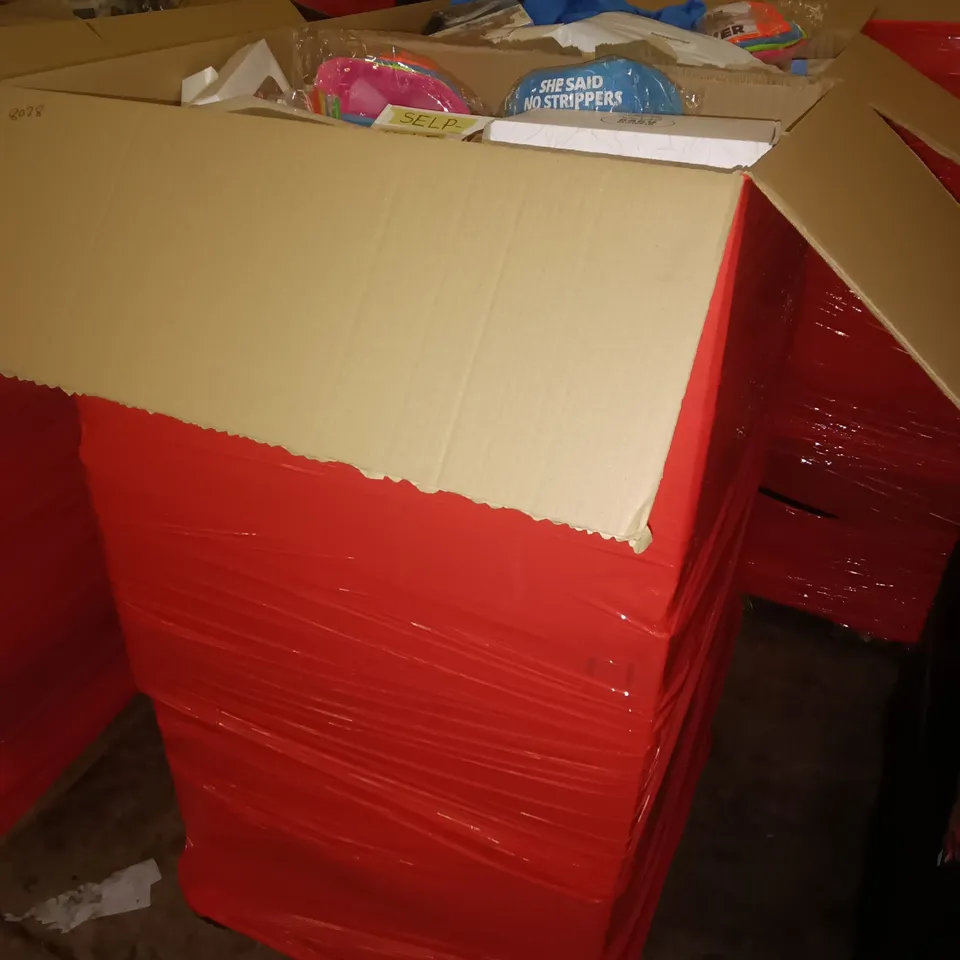 PALLET OF ASSORTED ITEMS TO INCLUDE ARTIFICIAL FOAM FLOWERS, DIAMOND PAINTING KITS AND NOVELTY HATS