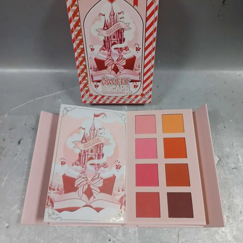 BOXED PLOUISE SWEET ESCAPE EYE AND FACE PALETTE