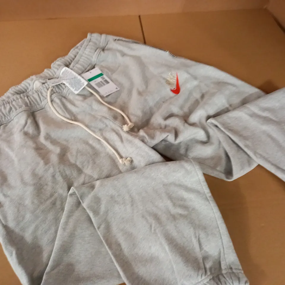 NIKE LOOSE FIT TAPER LEG GREY TRACK PANTS - XL