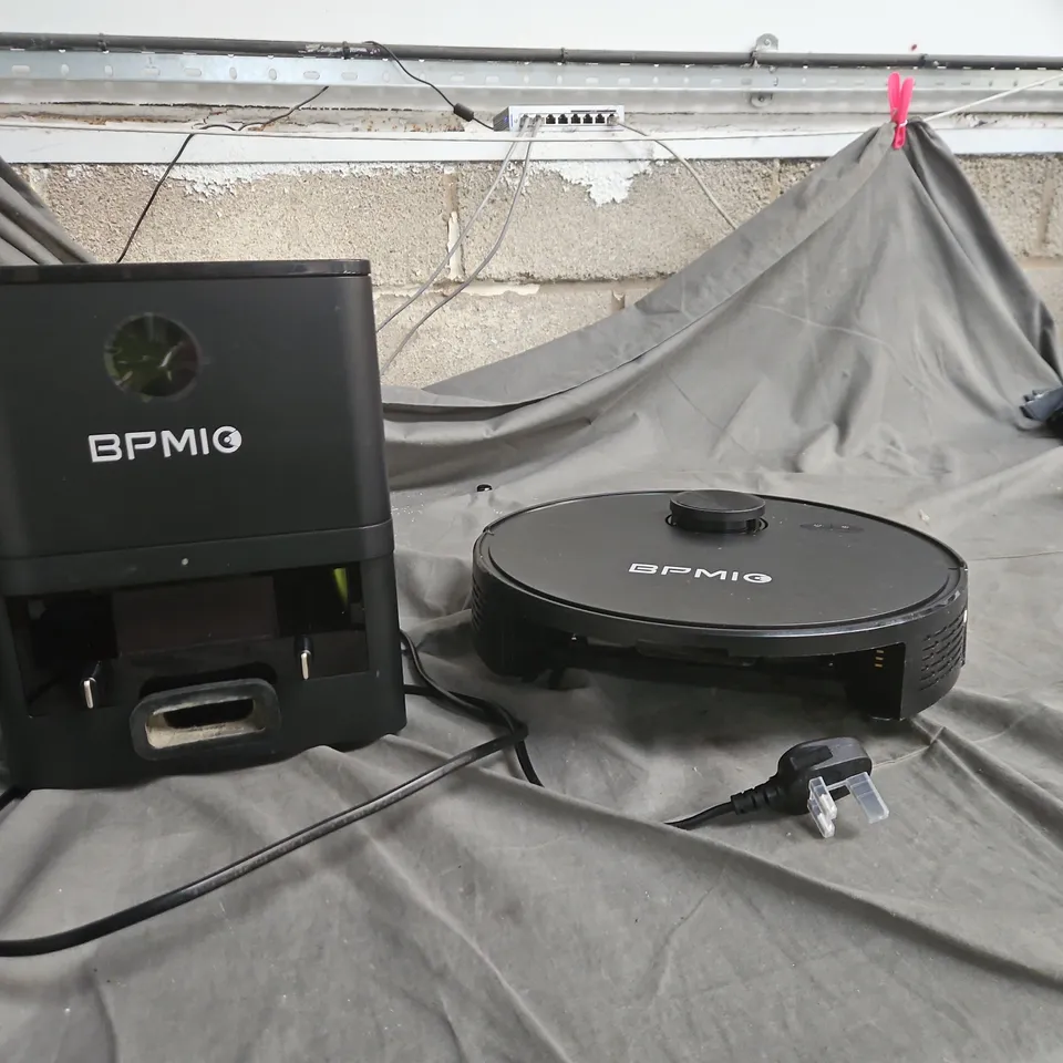 BPMIQ ROBOTIC VACUUM CLEANER WITH DOCKING STATION