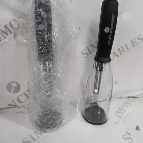 COOKS ESSENTIAL X2 HANDHELD PEELER WITH CATCH BASE