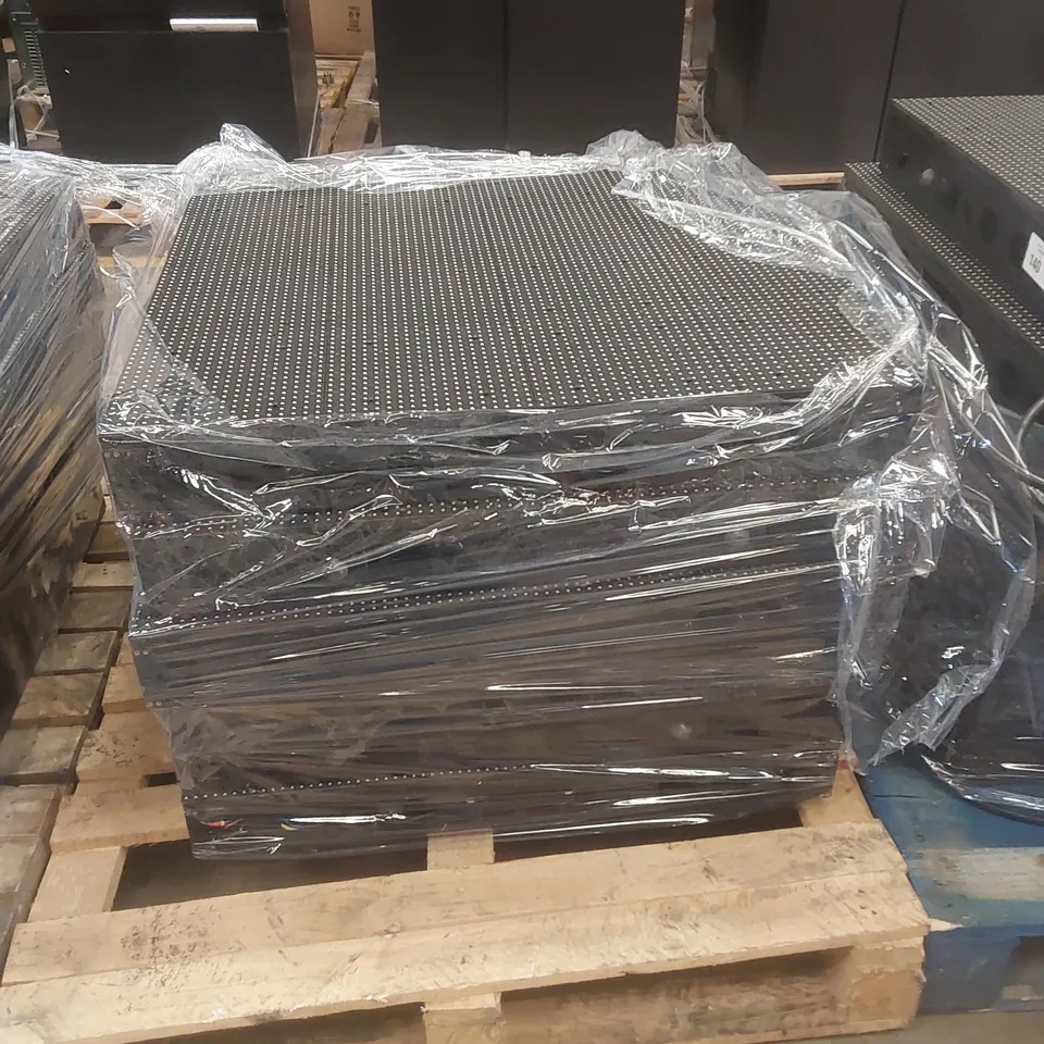 PALLET CONTAINING APPROXIMATELY 6x LED LIGHT PANELS