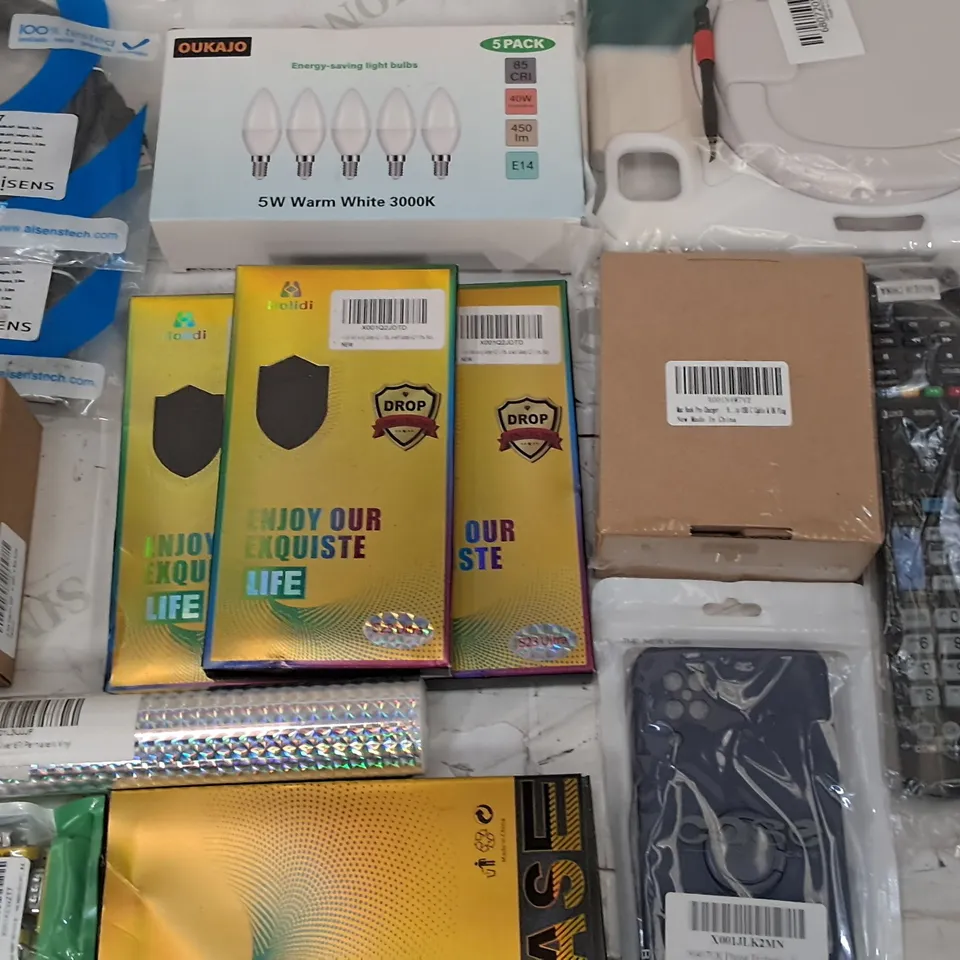 LARGE QUANTITY OF ASSORTED ITEMS TO INCLUDE MACBOOK PRO CHARGER, LED BULBS AND USB CABLES