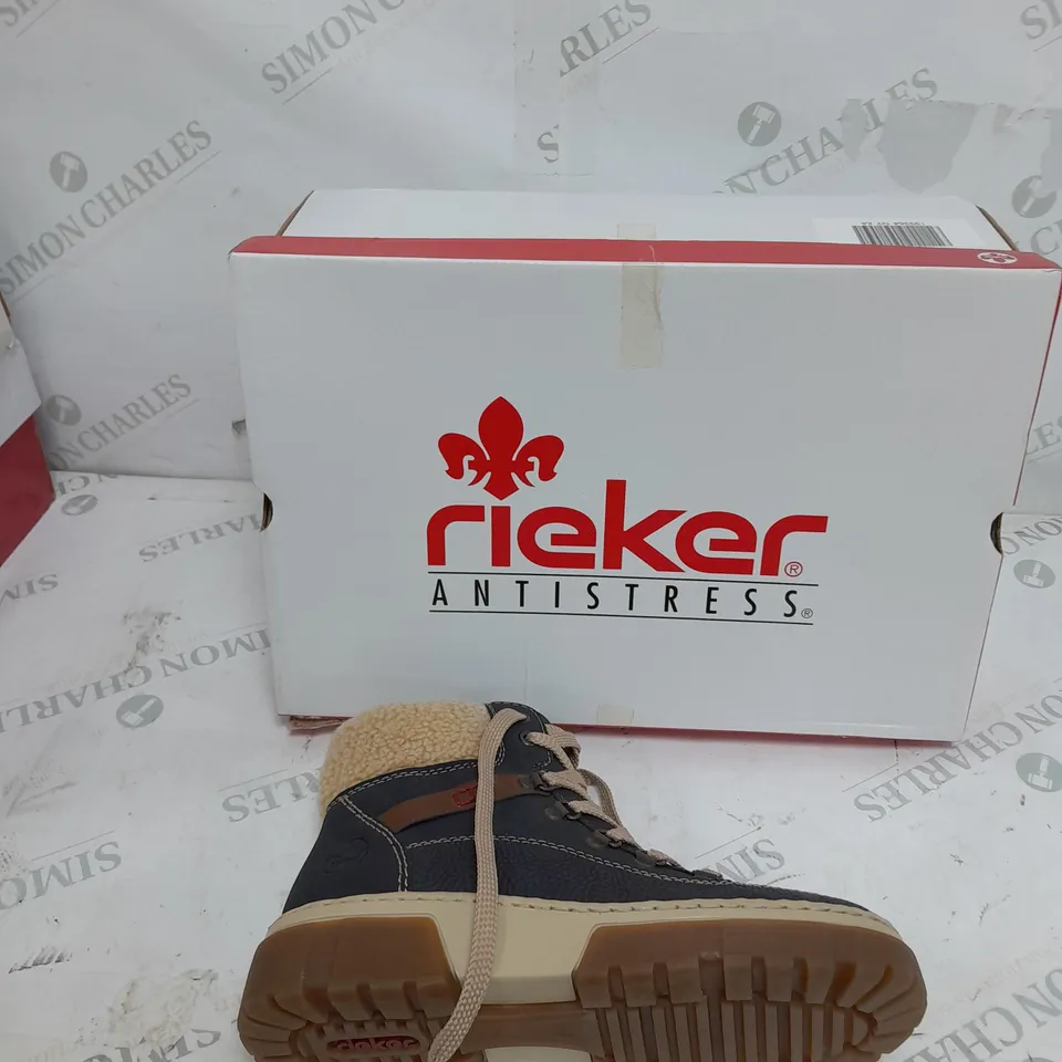 BOXED PAIR OF RIEKER LACE UP CHUNKY BOOTS IN NAVY SIZE 4