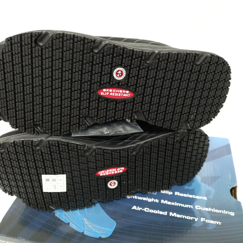 BOXED SKECHERS CUSHION ELITE TRAINERS, BLACK - SIZE 4