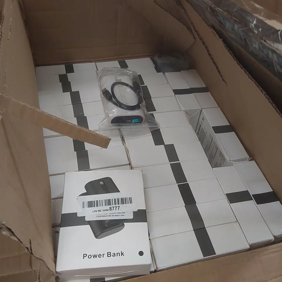 PALLET CONTAINING A LARGE QUANTITY OF ASSORTED ELECTRICAL ITEMS INCLUDING: POWER BANKS, SOLAR MOTION SENSOR LIGHTS ECT
