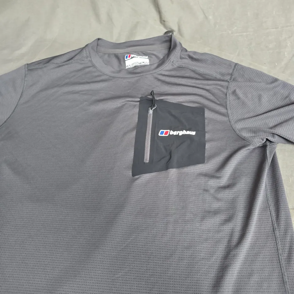BERGHAUS PERFORMANCE TEE - SIZE M