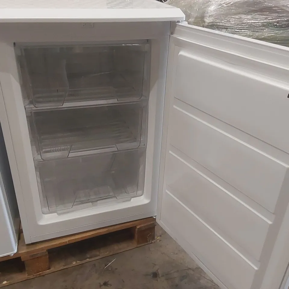 LOGIK LUF55W23 UNDERCOUNTER FREEZER - WHITE