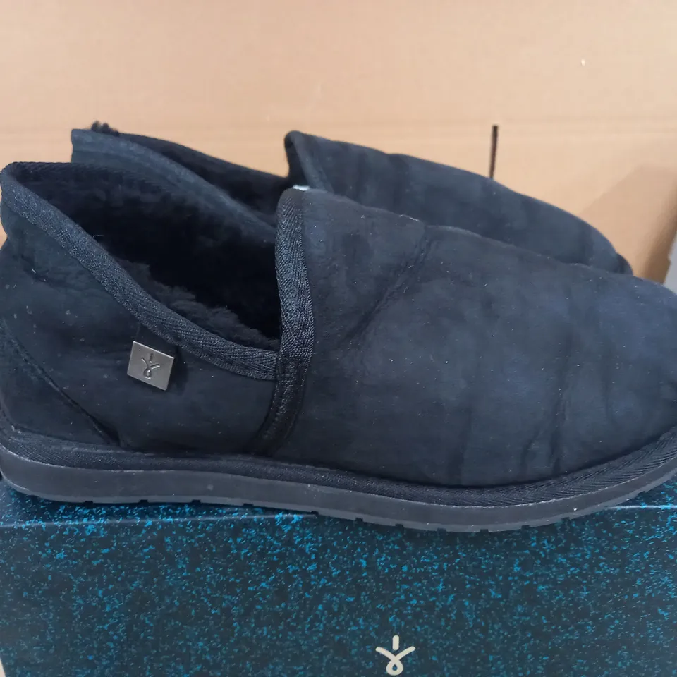 EMU MEN'S PLATINUM ASHFORD SLIPPERS - BLACK - UK 11
