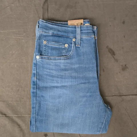 LEVI'S 725 HIGH-RISE BOOTCUT JEANS IN BLUE SIZE 30/30