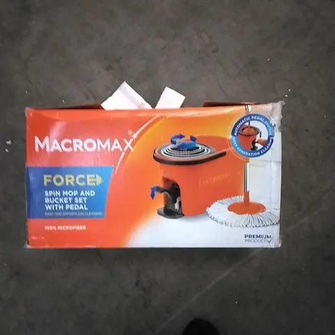 BOXED MACROMAX FORCED SPIN MOP INCLUDES BUCKET AND SET PEDAL 