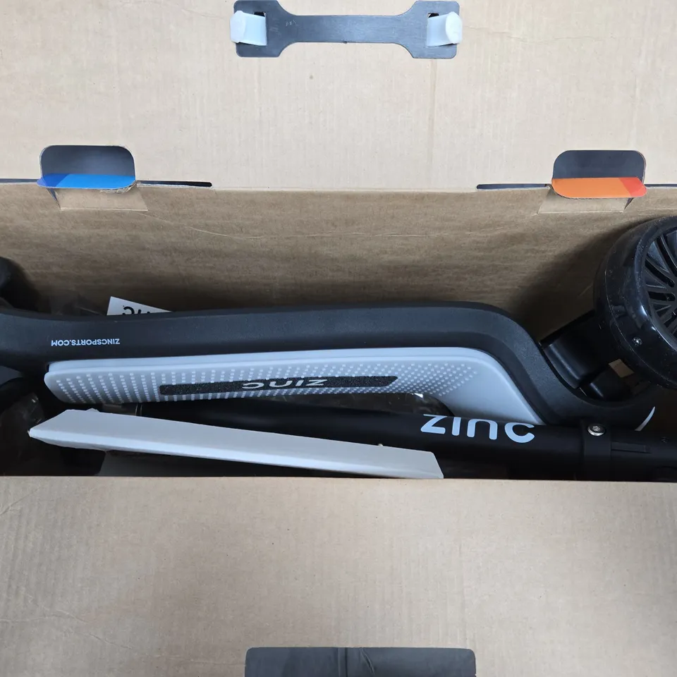 BOXED ZINC RAINBOW ROW 3 WHEEL SCOOTER