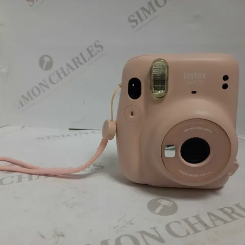 FUJIFILM INSTAX MINI 11 INSTANT CAMERA