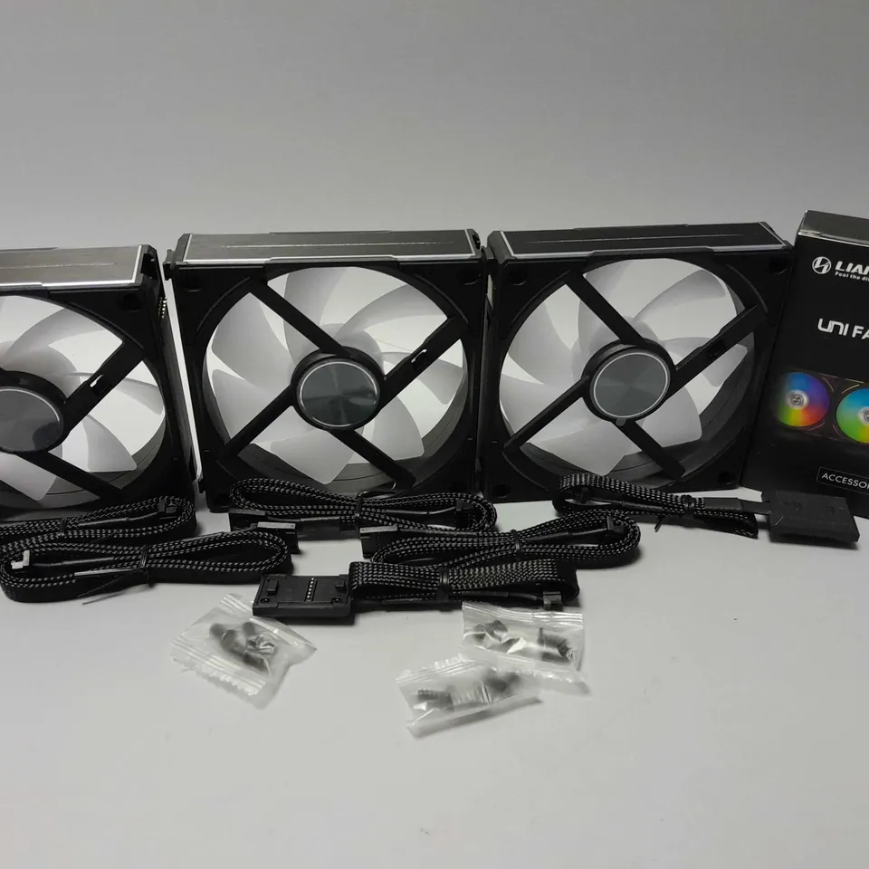 BOXED LIAN LI UNI FAN AL120 V2 RGB