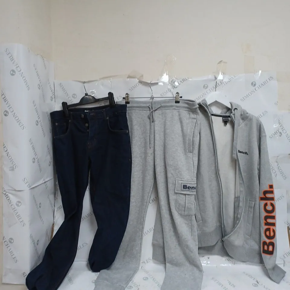 12 ASSORTED BENCH PIECES OF CLOTHING TO INCLUDE T-SHIRT, JACKETS, AND SWEATPANTS ETC. 