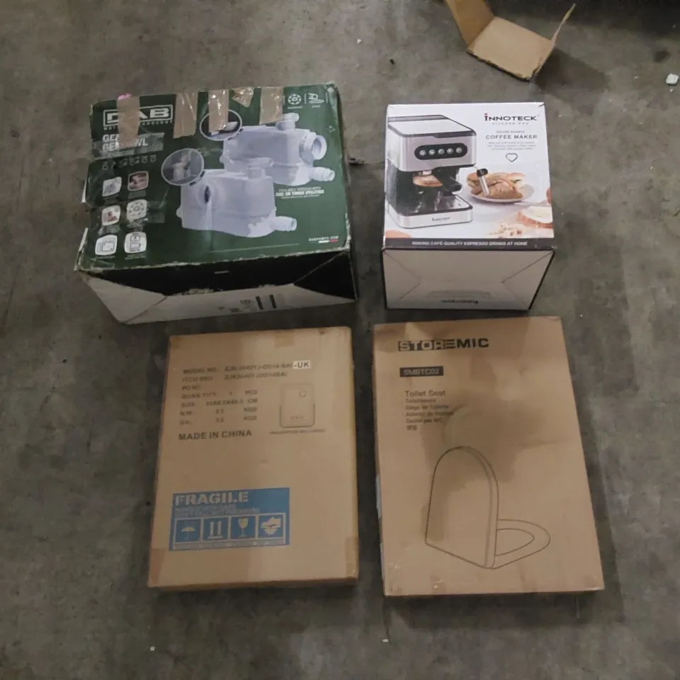 PALLET TO CONTAIN ASSORTED HOUSEHOLD ITEMS AND CONSUMER PRODUCTS. INCLUDING TOILET SEATS, AIR FRYER, COFFEE MAKER, CEILING FAN WITH LIGHT ETC