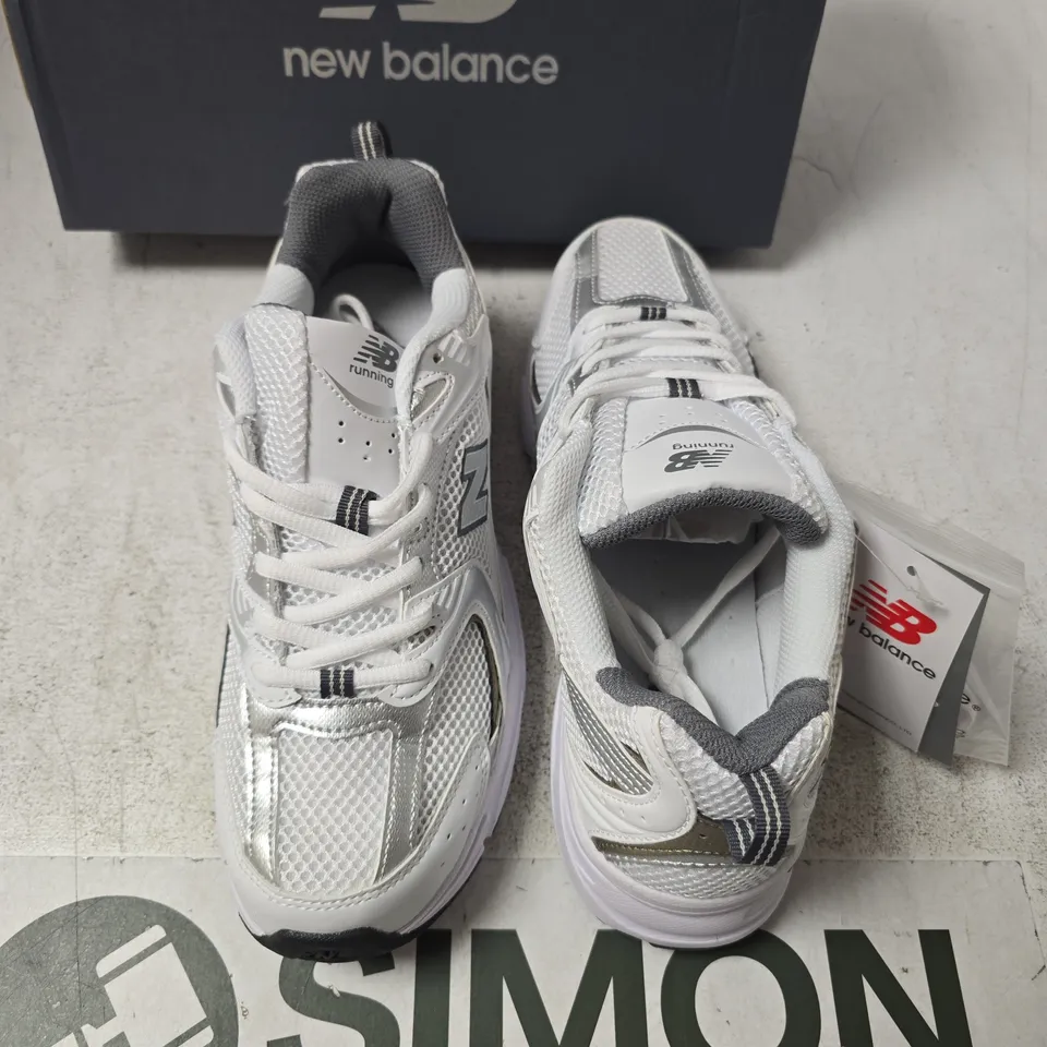 NEW BALANCE MR530AD RUNNING SHOES – WHITE/GRAY, UK 9 (US 9.5 / EUR 43) – BOXED