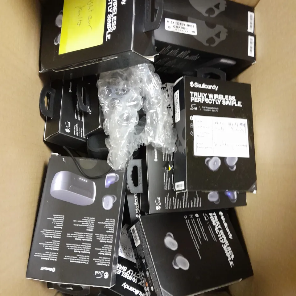APPROXIMATELY 20 SKULL CANDY SESH WIRELESS EARPHONES 