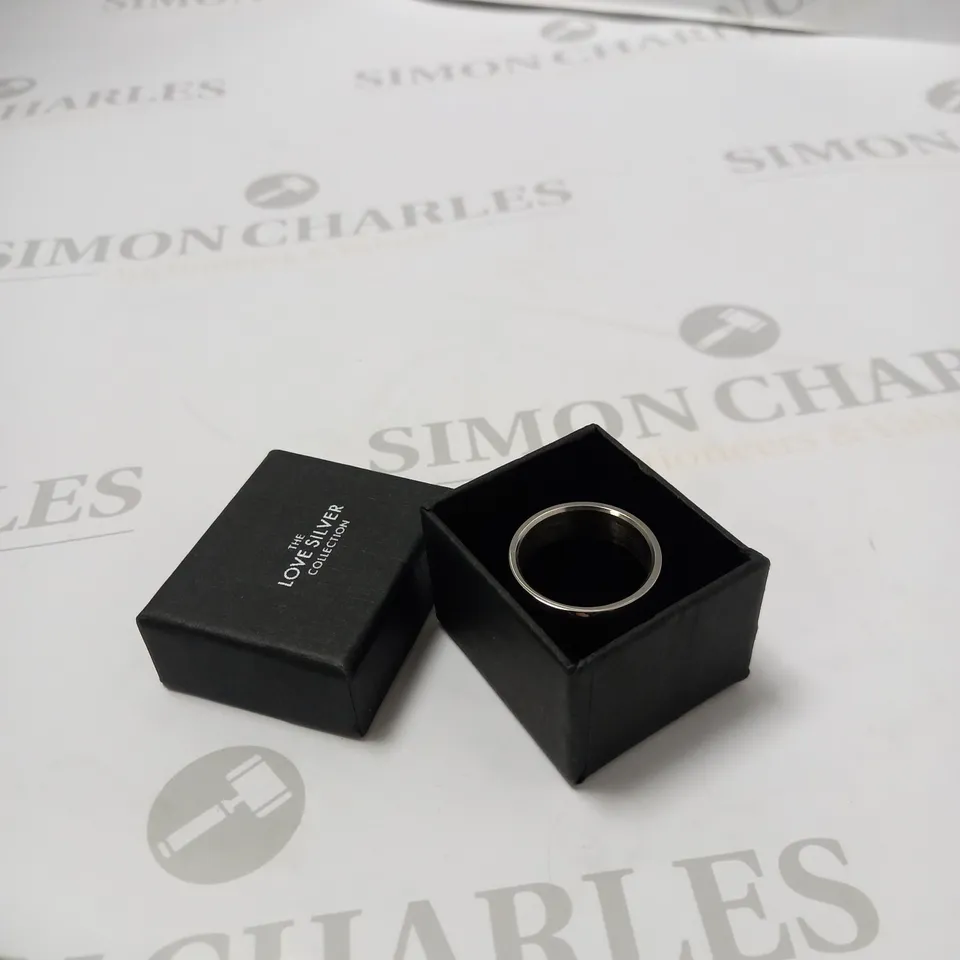 MENS BEVELLED EDGE TITANIUM RING SILVER - SIZE V RRP £70